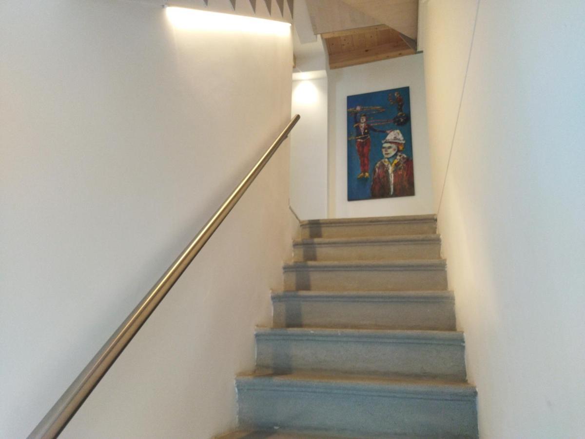 פיזונייה Lakefront Home Residenza Il Gallo In Riva Al Lago מראה חיצוני תמונה