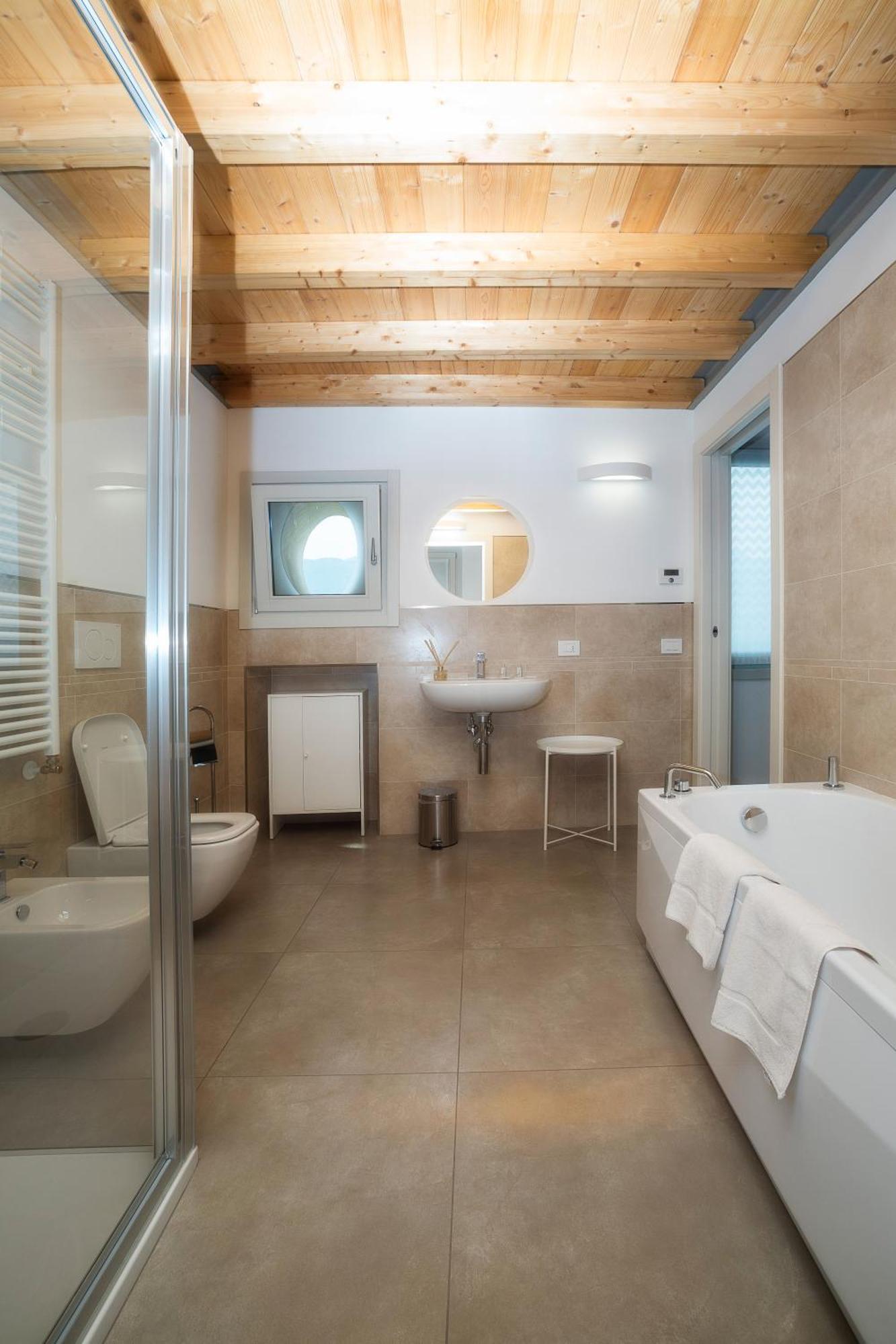 פיזונייה Lakefront Home Residenza Il Gallo In Riva Al Lago מראה חיצוני תמונה