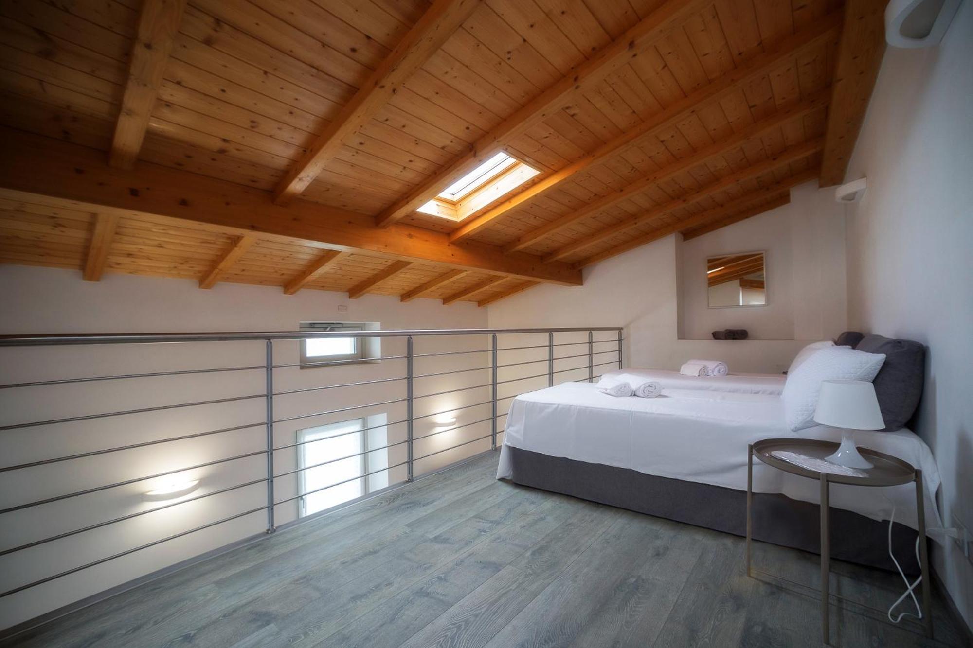 פיזונייה Lakefront Home Residenza Il Gallo In Riva Al Lago מראה חיצוני תמונה