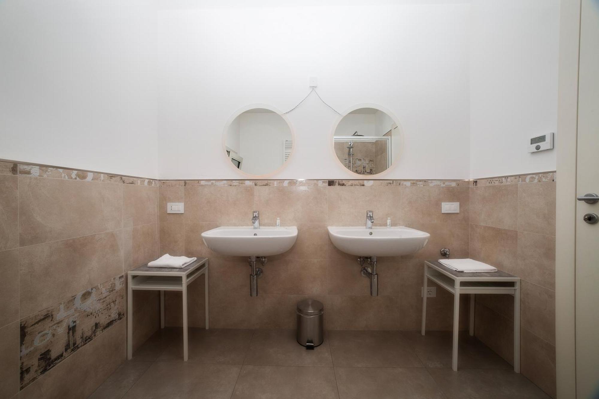 פיזונייה Lakefront Home Residenza Il Gallo In Riva Al Lago מראה חיצוני תמונה